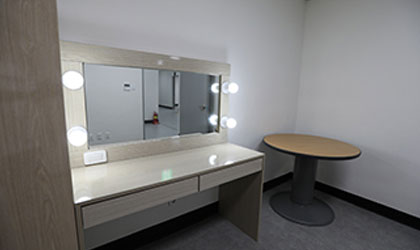 dressing room 2