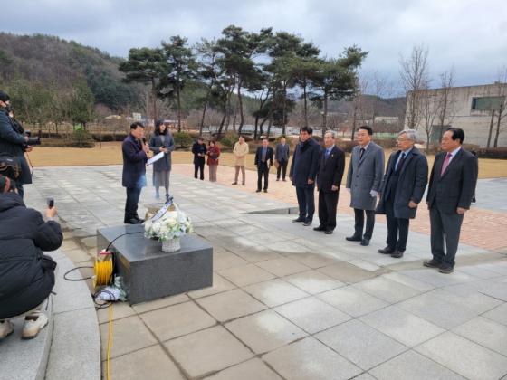 김영환 충북도지사, 곶감축제 즐기며 영동군민들과 소통 이미지