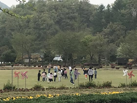 영동군 관내 부용초등학교 1학년 노근리평화공원 방문 이미지