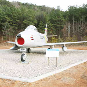 F-86F(세이버 전투기) 이미지